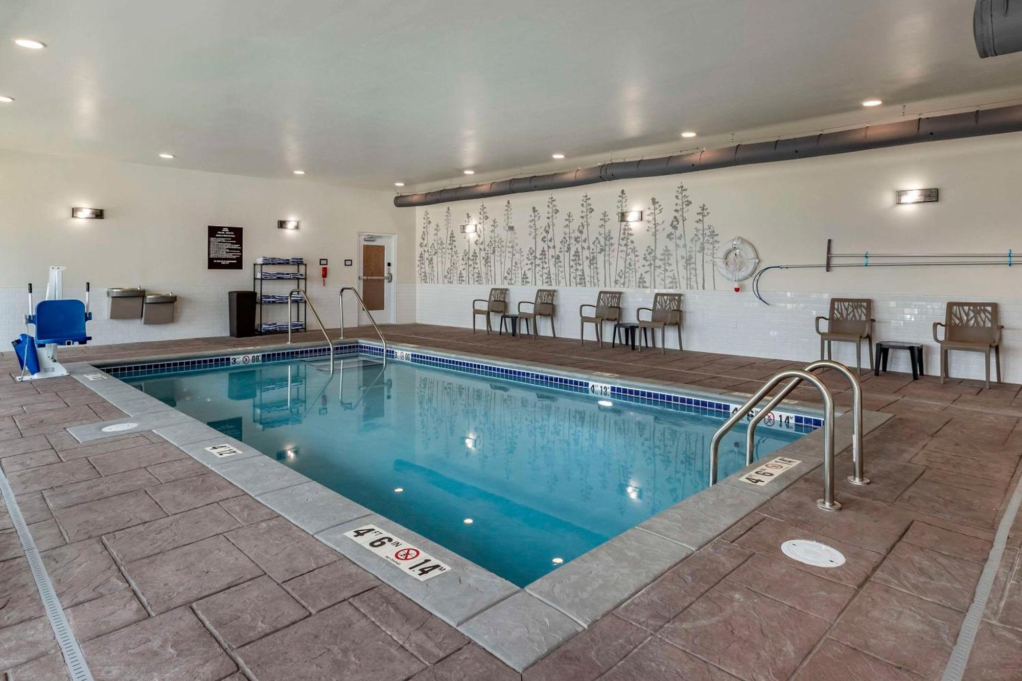 Mainstay Suites Milwaukee-Franklin Franklin  エクステリア 写真